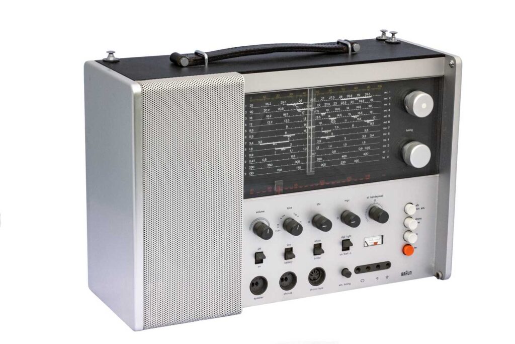 Braun TC1000CD portable radio from late 1960s - photo by Jack Weber copyright Medium Wave Circle